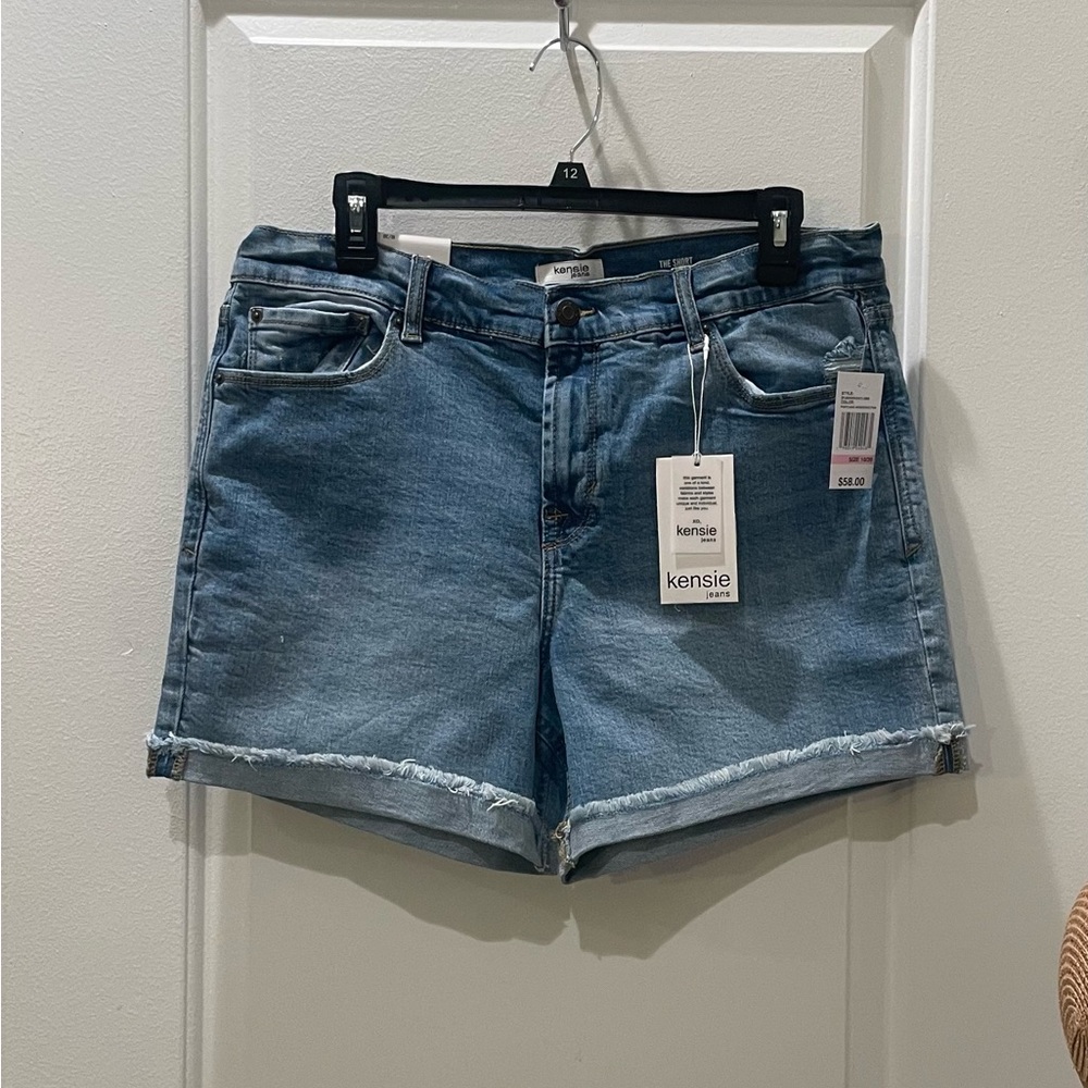 NEW…Kenzie Denim Roll-Cuff Shorts - Picture 4 of 6